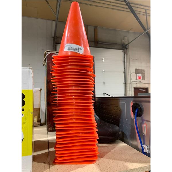 Lot of 9" Pylons