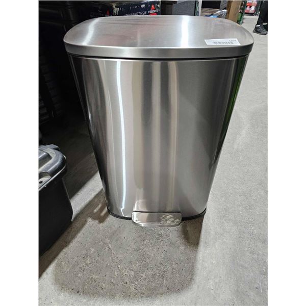 QUALIAZERO 50L/13Gal Heavy Duty Hands-Free Stainless Steel Commercial/Kitchen Step Trash Can & 13 Ga