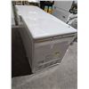 Image 7 : * NEW  Scratch & Dent * GE 15.7 Cu. Ft. Manual Defrost Chest Freezer White - FCM16SLWW