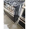 Image 8 : * NEW  Scratch & Dent * LG MEZ57157114-A-1200  GAS RANGE - Width, Electric, Self Clean, Convection, 
