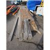 Image 1 : Pallet Lot of Assorted Wood Planks