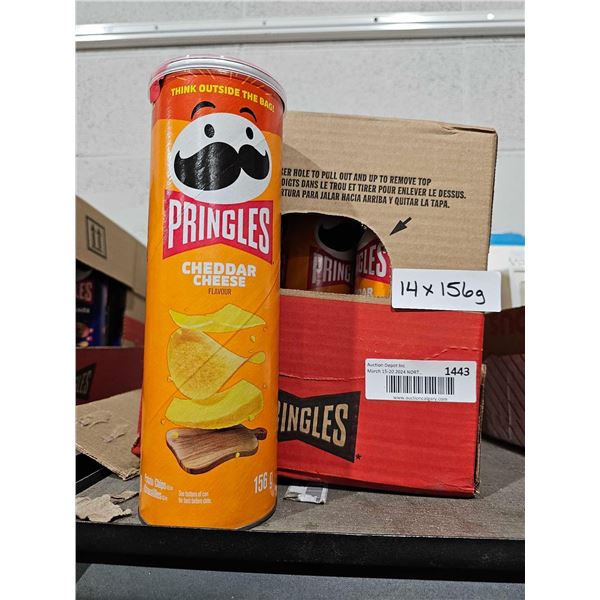 Pringles Cheddar Cheese Potato Chips 14x 156g