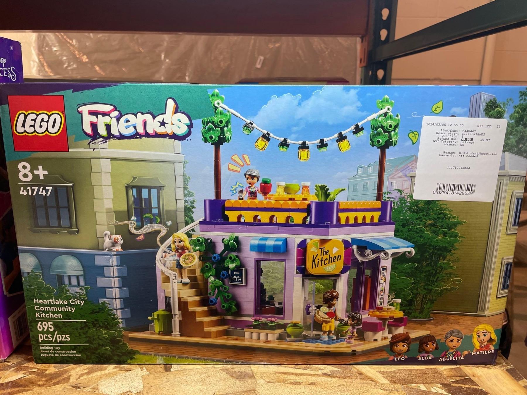 LEGO friends Heartlake city community kitchen lego set - A D Auction ...