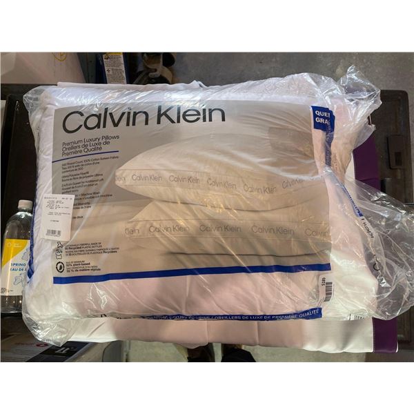 Calvin Klein luxury pillows, lot of 2 Queen size