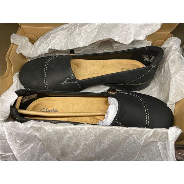 Clarks womens black flats / shoes size 9