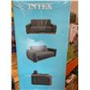 Image 2 : Intex inflatable one size pull out sofa