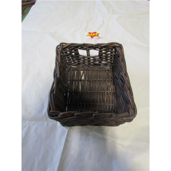 Wicker Basket Center Piece