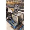 Image 2 : LANCER 6 STATION STAINLESS STEEL COMMERCIAL BEVERAGE DISPENSER ON STAND WITH SCOTSMAN