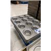 Image 2 : STACK OF 6 STAINLESS STEEL COMMERCIAL MUFFIN PANS
