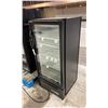 Image 2 : TRUE ( GDM-10HC-TSL01 ) SINGLE DOOR GLASS FRONT COMMERCIAL BEVERAGE COOLER