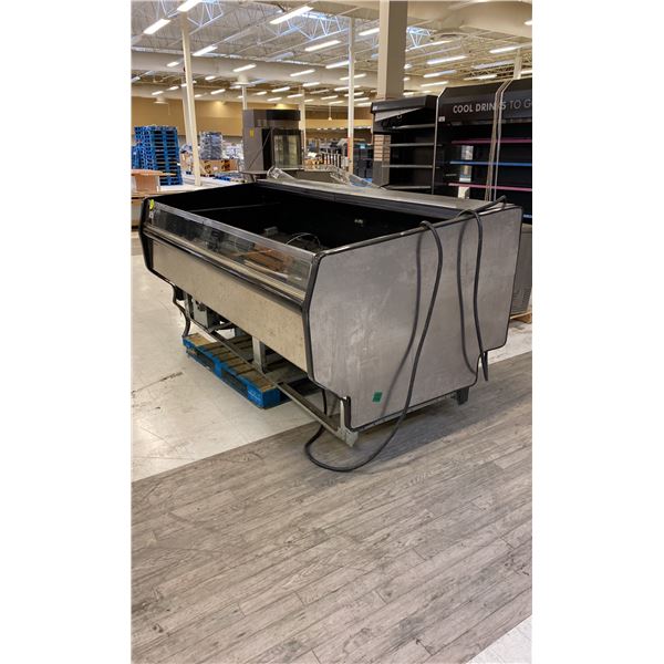 HILLPHOENIX ( 0WZA8 ) 208V DUAL TEMPERATURE REACH IN BUNKER CASE - APPROX. 100"W X 52"D X 45"H