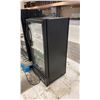 Image 2 : TRUE ( GDM-10HC-TSL01 ) SINGLE DOOR GLASS FRONT COMMERCIAL BEVERAGE COOLER