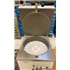 Image 2 : OLIVER ( 619-20 ) MOBILE COMMERCIAL HYDRAULIC DOUGH DIVIDER