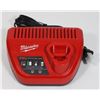 Image 1 : MILWAUKEE M12 CHARGER