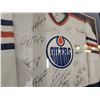Image 4 : Framed Oilers Autographed Jersey  41 x 41 Wayne Gretsky Paul Coffee Mark Messiah Grant Fuhr Dave Hun