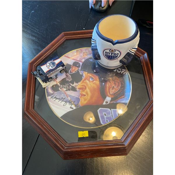 Wayne Gretzky Plate with Oilers cup holder