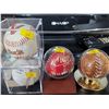 Image 1 : Souvenir Baseballs Cuba