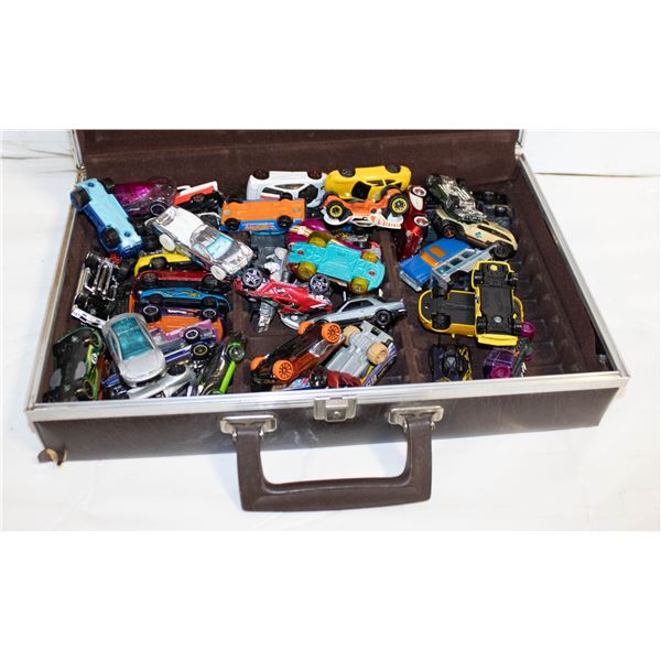 VINTAGE CASE OF ASSORTED HOTWHEELS/CARS