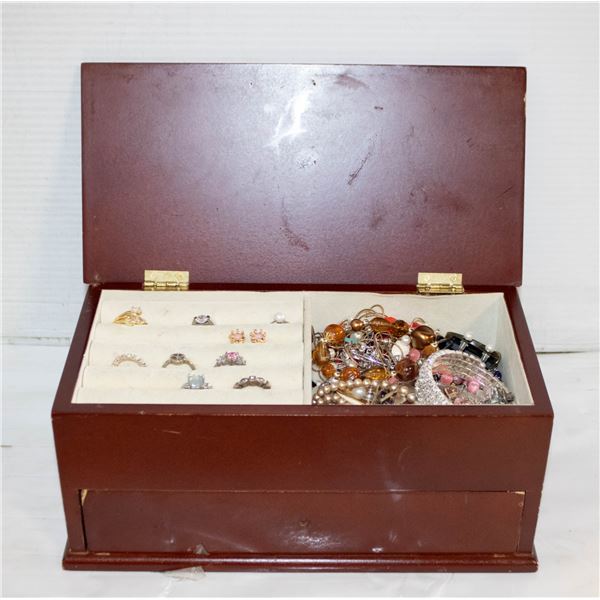 VINTAGE JEWELERY BOX WITH ESTATE JEWELERY