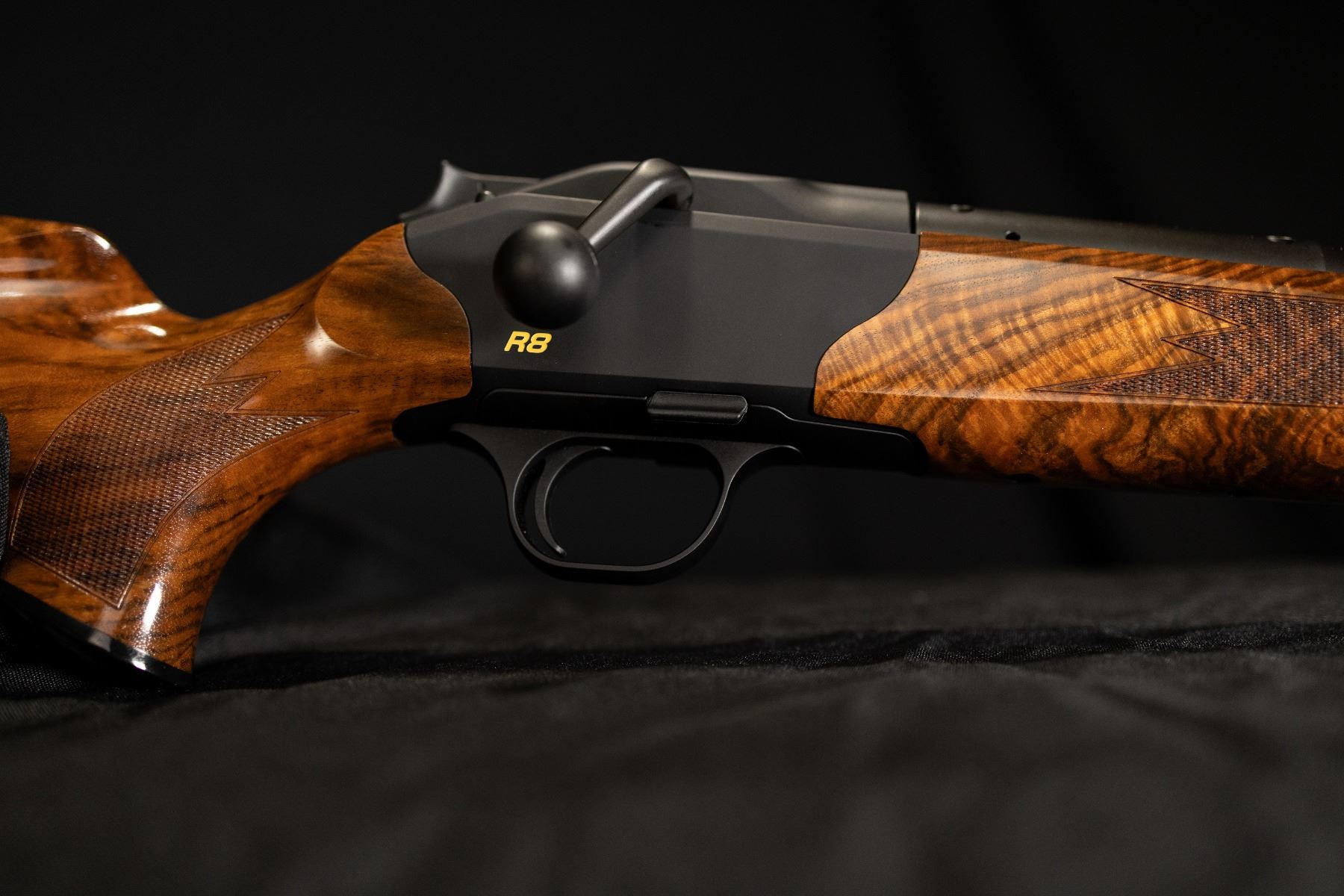 Mb R8 Bb Rifle BLASER USA: Blaser R8 Jaeger Rifle - Includes Two Barrels in .300 Win ...