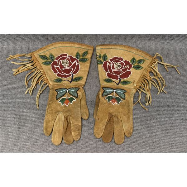 PLATEAU INDIAN GAUNTLETS