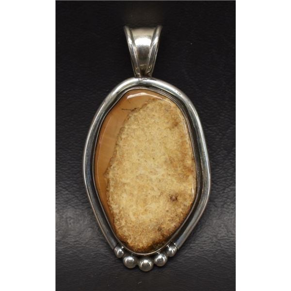 NAVAJO INDIAN PENDANT