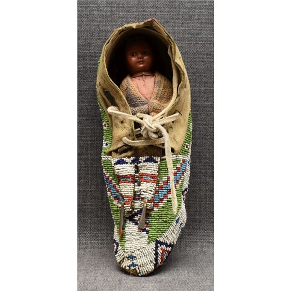 SIOUX INDIAN MOCCASIN