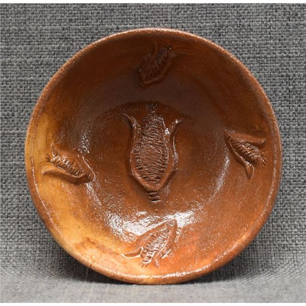 NAVAJO INDIAN POTTERY DISH