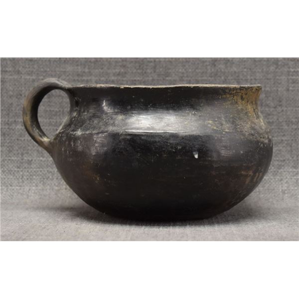 SAN JUAN INDIAN POTTERY