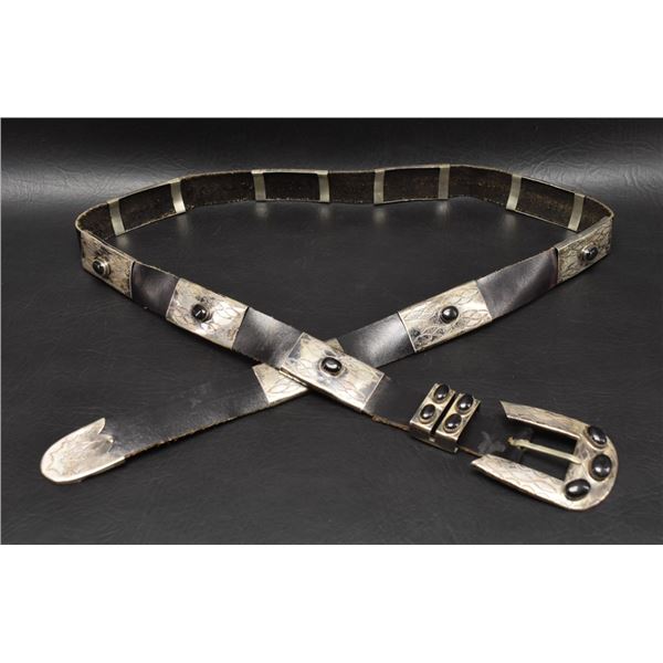NAVAJO INDIAN CONCHO BELT