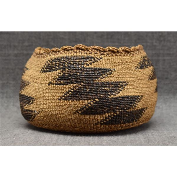 KLAMATH INDIAN BASKET