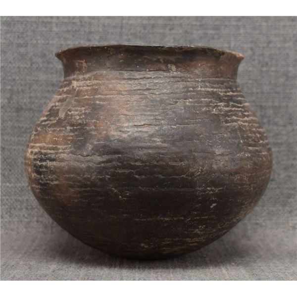 ANASAZI INDIAN POTTERY JAR