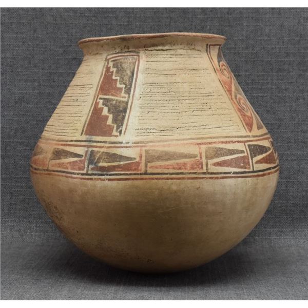 CASAS GRANDES POTTERY OLLA