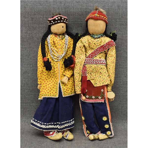 IROQUOIS INDIAN CORN HUSK DOLLS