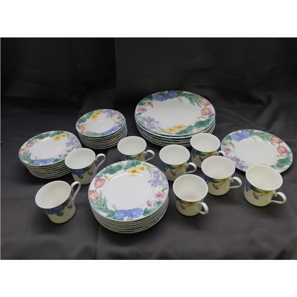 Large Assortment of Mikasa Bone China Japan Plates & Mugs
