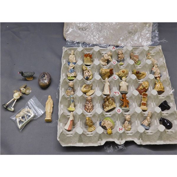 30 Wade Nursury Rhyme red rose tea figurines + 5 misc