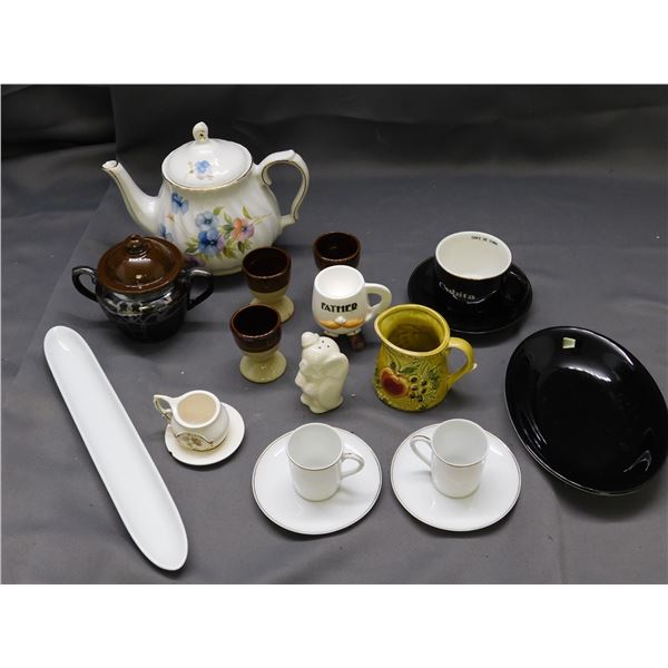 Approx 15 pieces decorative/pottery pieces, egg cups, coffee cups, dumbo salt, + Sadler tea pot