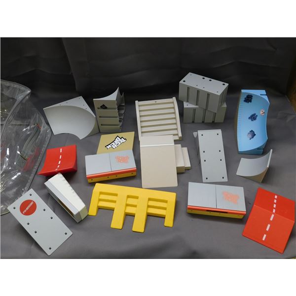 Lot of Tech Deck Skateboarding Fingerboarding Playset Toys