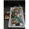Image 1 : Lot of Assorted Vintage Costume Jewelry For Parts / Crafting