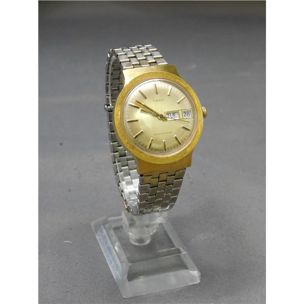 TIMEX Day/Date Mechanical Watch