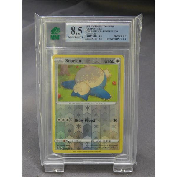 2021 Pokemon TCG SWSH Fusion Strike #206 Snorlax Reverse Foil 8.5 Mint MNT Graded Card