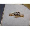 Image 2 : 10k Gold Ring w 3 Diamonds
