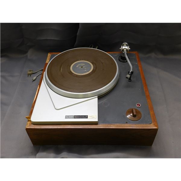 Rek-O-Kut N-33H Record Player