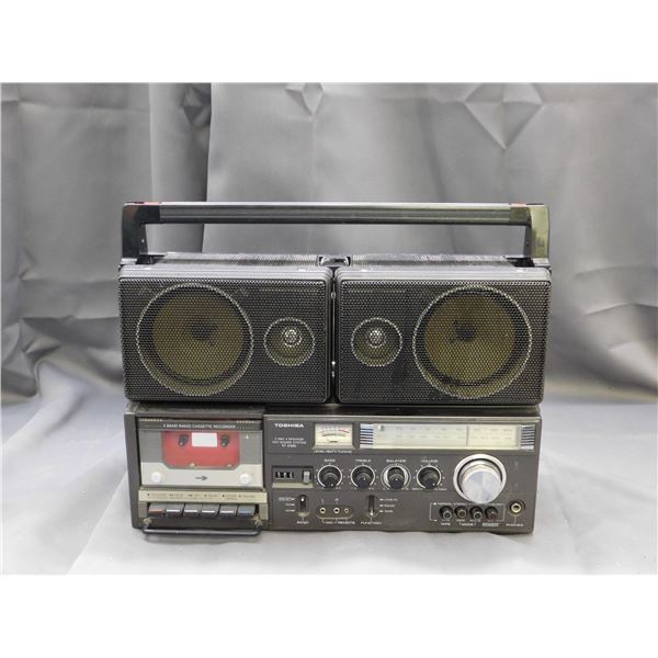 Toshiba 2 Way 4 Speaker System Hifi Sound System RT-8700S