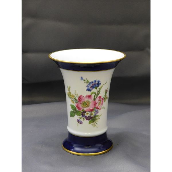 Kaiser West Germany 64 Imperial W.K. Porcelain Vase