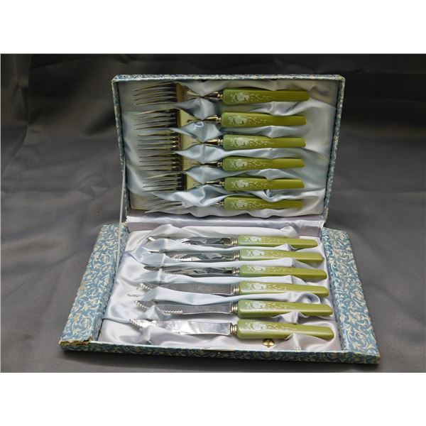 Vintage Crown Sheffield Cutlery Set in Presentation Box 6pc Forks and Knives