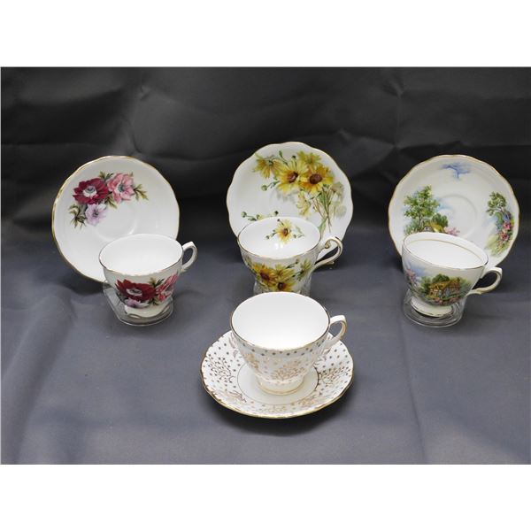 4 Tea Cups and Saucers Royal Vale, Royal Standard Fine Bone China England