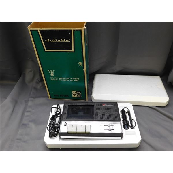 Juliette Solid State Compact Cassette Recorder CTP-2015 with box.
