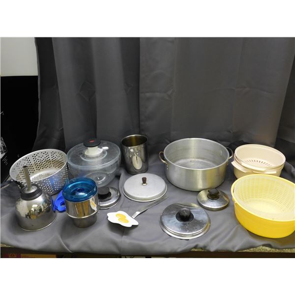 Large Lot of Assorted Kitchen Bowls, Pot, Oil Strainer, Strainers, Etc