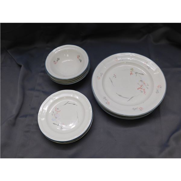 Lot of 13pcs China Dinner Plates Set 4 Place Settings Soup/Salad, Appetizer & Dinner Plates